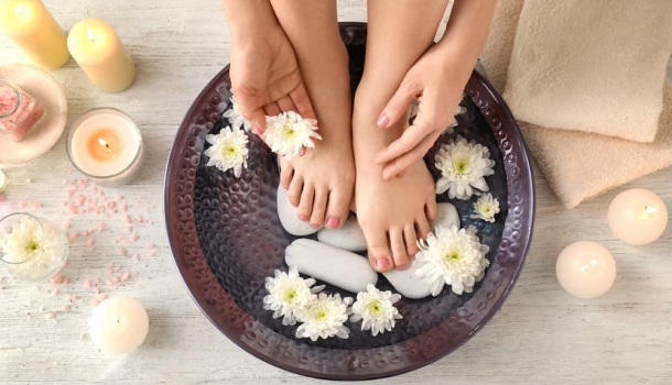 Todo lo que podemos hacer por tus pies, tus manos y tus uñas